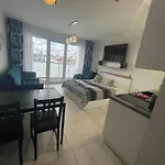 Apartment Kasprowicza 20 Luxury - Free Pool, Saunas, Salzgrotte, Jacuzzi, Gym, Children's Playroom, Fitness
